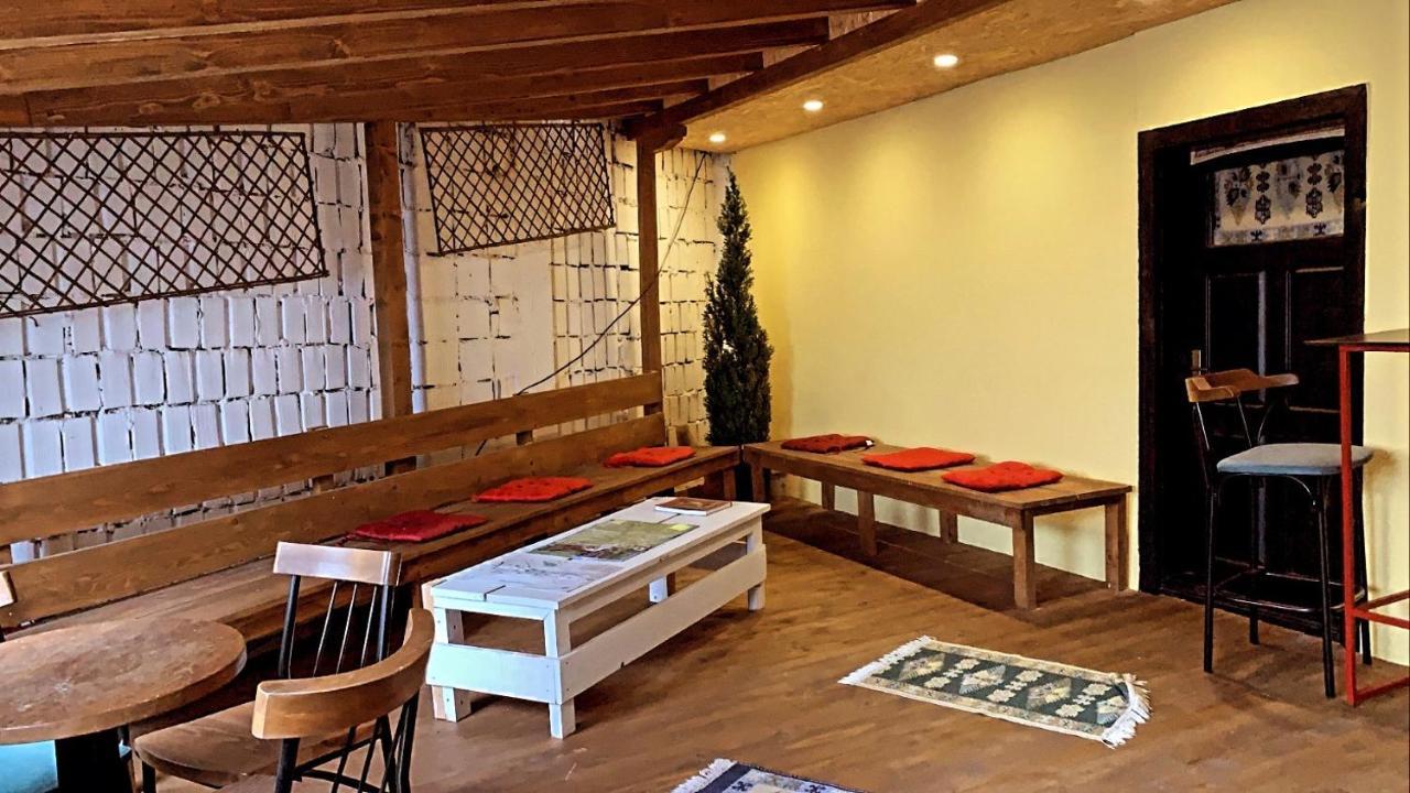 Central Hostel Peje Ngoại thất bức ảnh