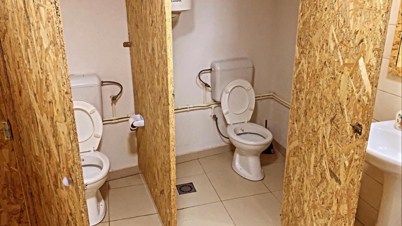 Central Hostel Peje Ngoại thất bức ảnh
